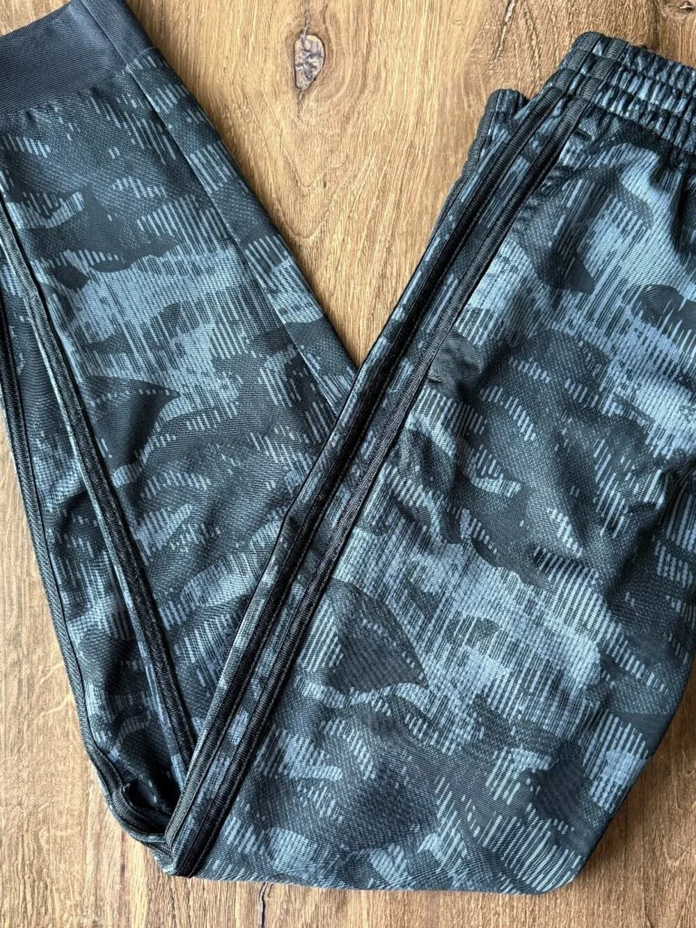 Adidas Youth Athletic Jogger Pants  Youth Size L (14/16)